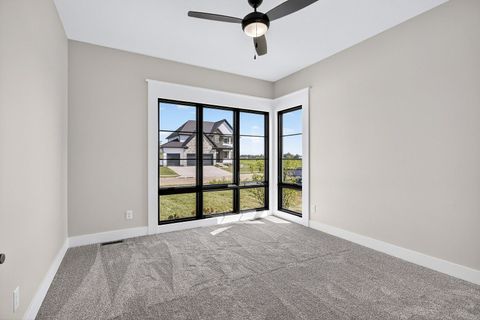 Tiny photo for 6 Viola Drive, Le Claire, IA 52753 (MLS # 12618871)