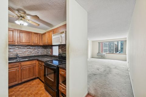 Tiny photo for 801 S Plymouth Avenue #415, Chicago, IL 60605 (MLS # 12523314)