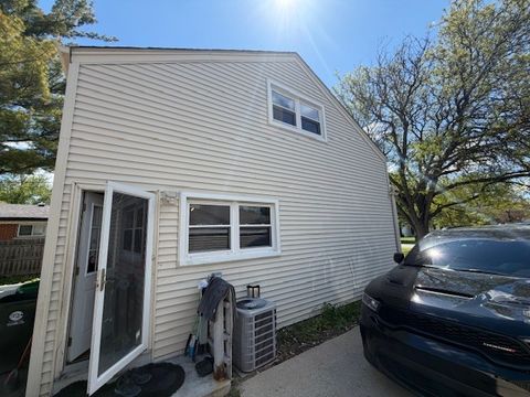 Tiny photo for 27W088 Evelyn Avenue, Winfield, IL 60190 (MLS # 12639037)