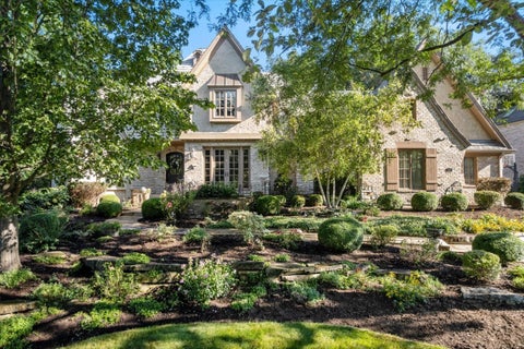 Photo of 3202 Royal Fox Drive, St. Charles, IL 60174 (MLS # 12738784)
