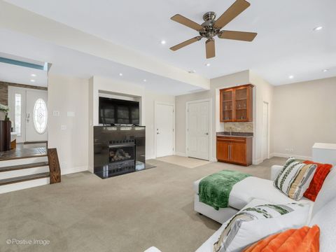 Tiny photo for 771 W Kristen Court, Palatine, IL 60067 (MLS # 12650742)