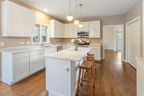 Tiny photo for 3 Milton Court, Cary, IL 60013 (MLS # 12610823)