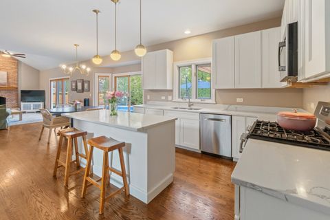 Tiny photo for 3 Milton Court, Cary, IL 60013 (MLS # 12610823)