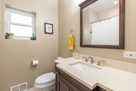 Tiny photo for 5471 N Parkside Avenue, Chicago, IL 60630 (MLS # 12610327)