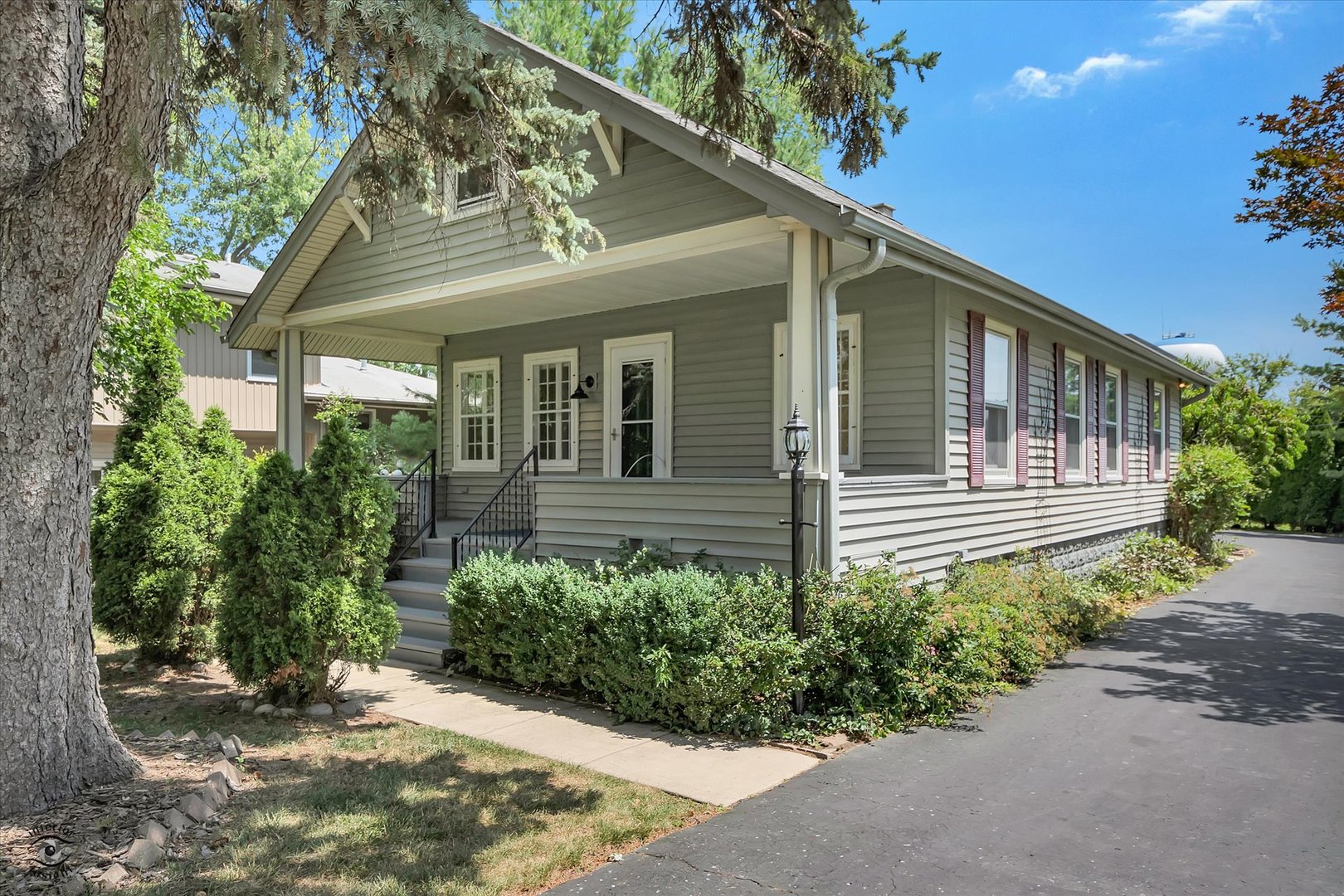 105 Oak Avenue