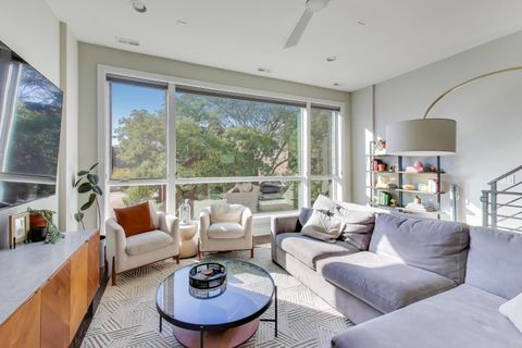 Tiny photo for 2910 W Palmer Street #2, Chicago, IL 60647 (MLS # 12506983)