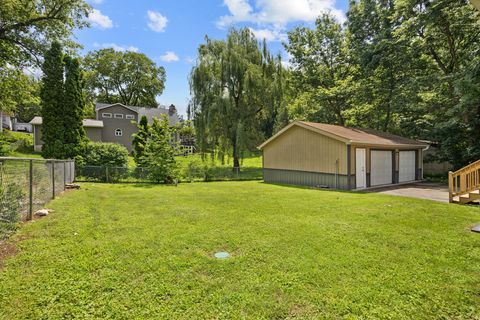 Tiny photo for 38207 N 3rd Avenue, Spring Grove, IL 60081 (MLS # 12694482)
