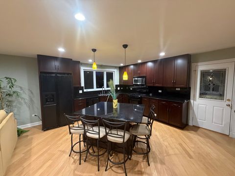 Tiny photo for 12118 W SOMERSET Road, Orland Park, IL 60467 (MLS # 12653161)