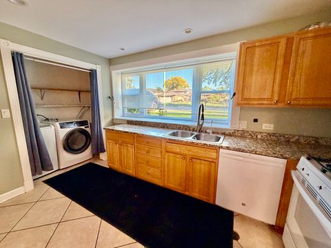 Tiny photo for 12118 W SOMERSET Road, Orland Park, IL 60467 (MLS # 12653161)