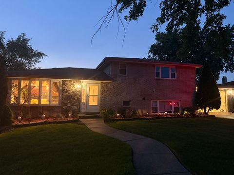 Tiny photo for 12118 W SOMERSET Road, Orland Park, IL 60467 (MLS # 12653161)