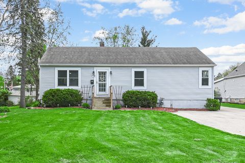 Photo of 144 E 2nd Avenue, New Lenox, IL 60451 (MLS # 12630507)