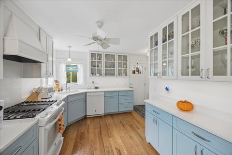 Tiny photo for 2542 S 6th Avenue, North Riverside, IL 60546 (MLS # 12785850)