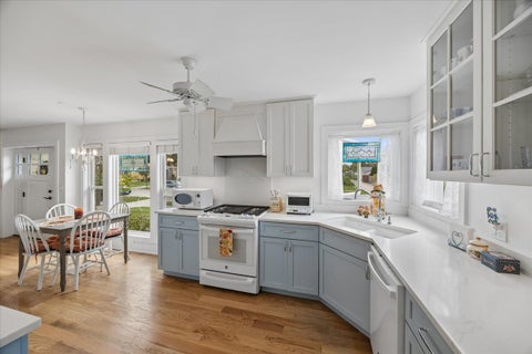 Tiny photo for 2542 S 6th Avenue, North Riverside, IL 60546 (MLS # 12785850)
