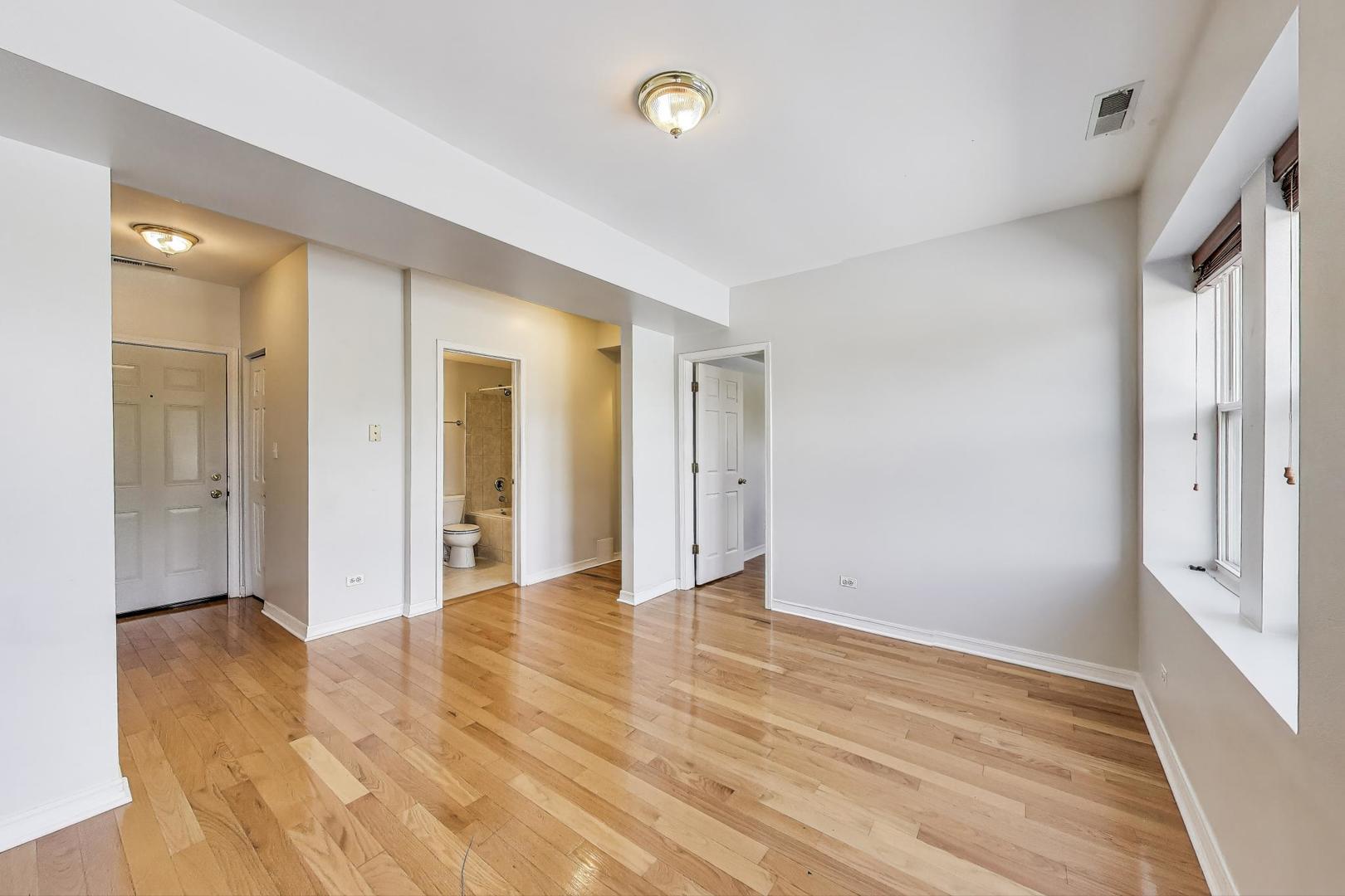 2649 N KEDZIE Avenue 4B