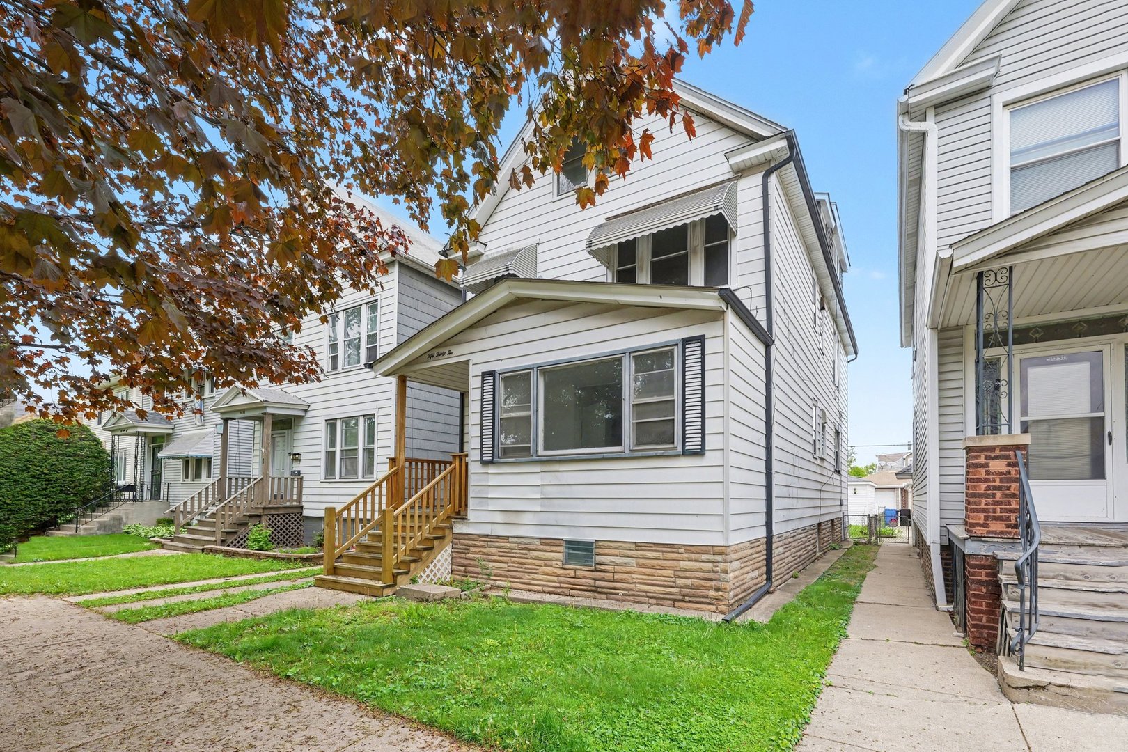 5032 W Gunnison Street