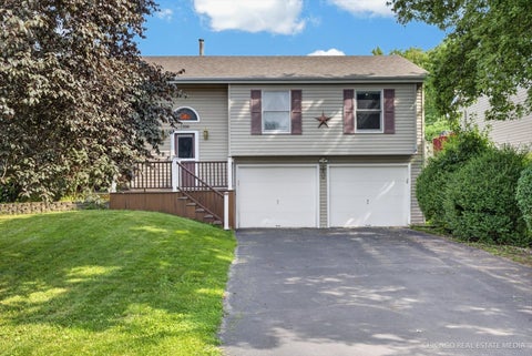 Photo of 1358 Cottonwood Lane, Crystal Lake, IL 60014 (MLS # 12760250)