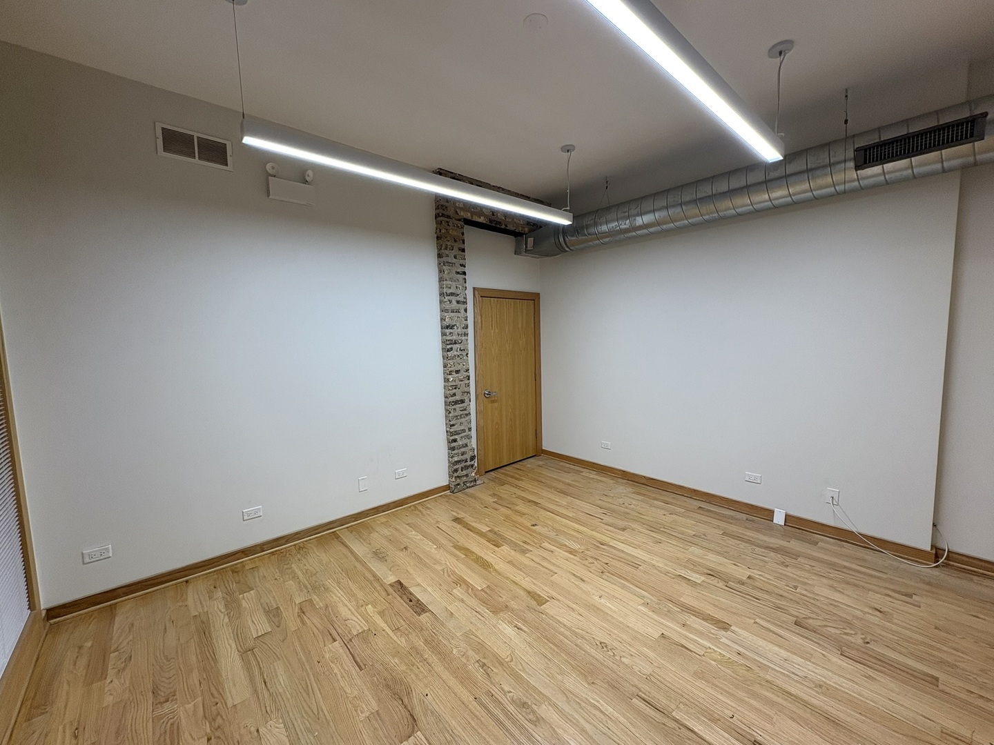435 W Diversey Parkway 1B