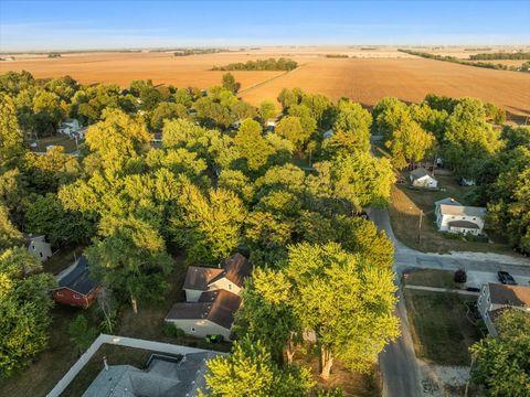 Tiny photo for 301 N 2nd Avenue, Chenoa, IL 61726 (MLS # 12525132)