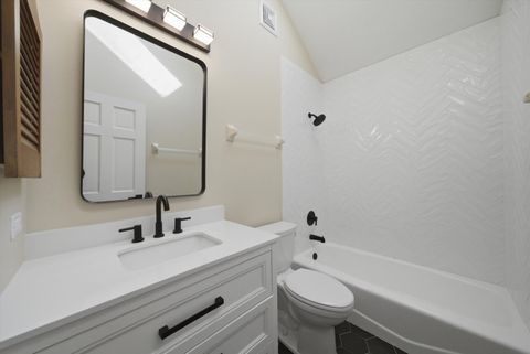 Tiny photo for 1215 Triple Crown Court, Bartlett, IL 60103 (MLS # 12606450)