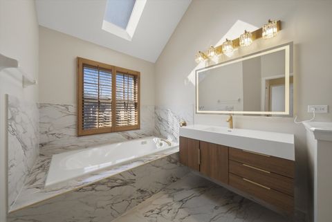 Tiny photo for 1215 Triple Crown Court, Bartlett, IL 60103 (MLS # 12606450)