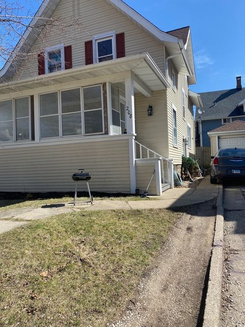 208 John Street DeKalb IL 60115
