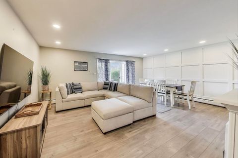 Tiny photo for 4224 Saratoga Avenue #J110, Downers Grove, IL 60515 (MLS # 12443204)