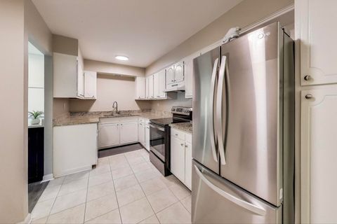 Tiny photo for 4224 Saratoga Avenue #J110, Downers Grove, IL 60515 (MLS # 12443204)