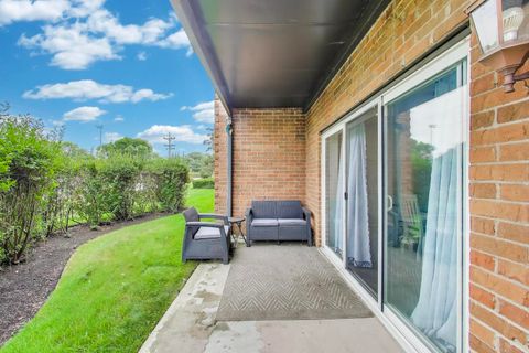 Tiny photo for 4224 Saratoga Avenue #J110, Downers Grove, IL 60515 (MLS # 12443204)