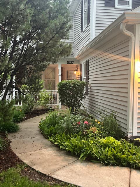 Tiny photo for 1827 Pebble Beach Circle, Elk Grove Village, IL 60007 (MLS # 12700767)