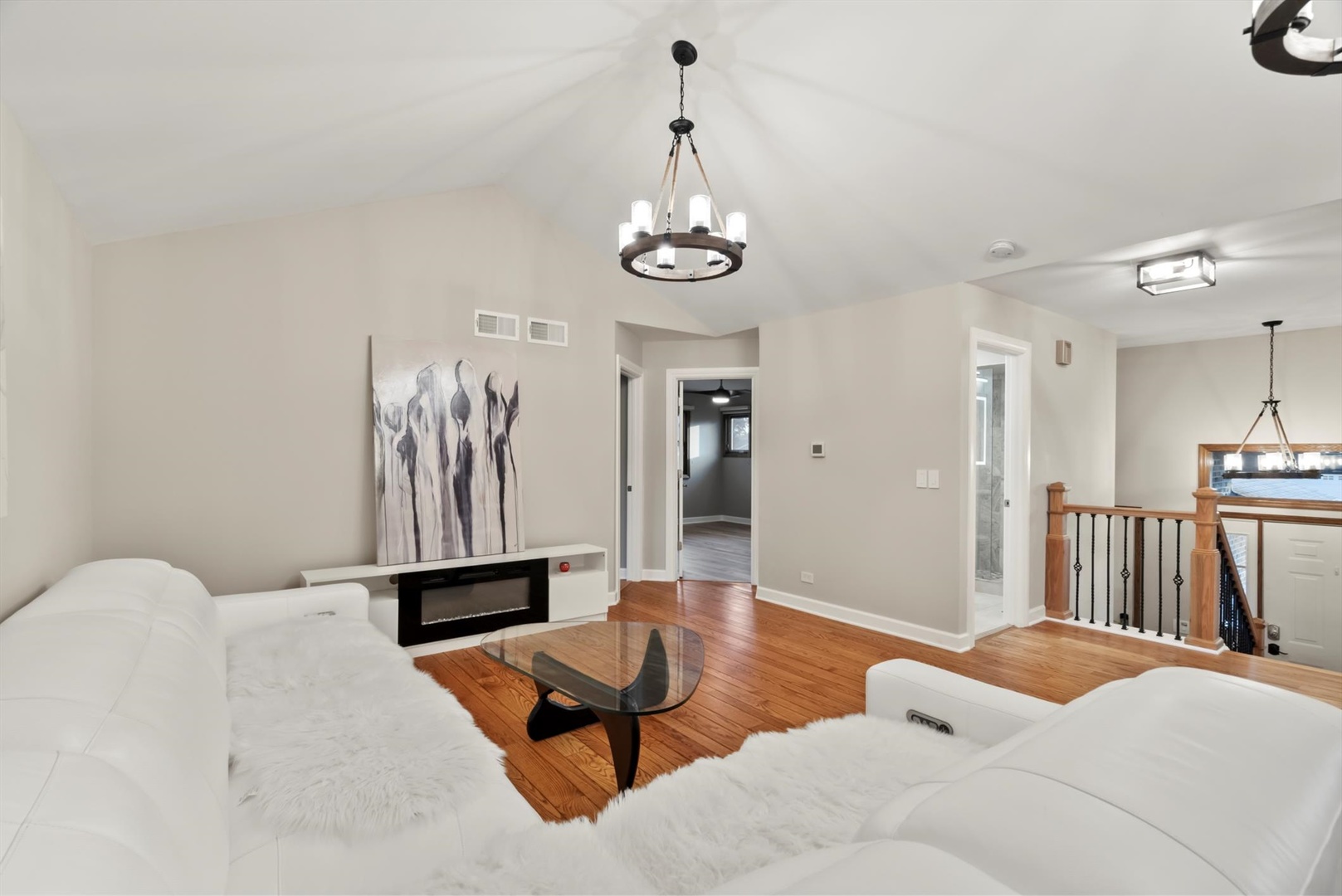 871 Woodcrest Lane