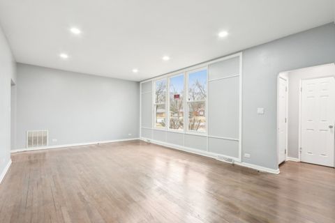 Tiny photo for 926 Braemar Road, Flossmoor, IL 60422 (MLS # 12493382)