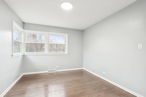 Tiny photo for 926 Braemar Road, Flossmoor, IL 60422 (MLS # 12493382)
