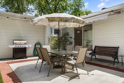 Tiny photo for 586 Aztec Drive, Carol Stream, IL 60188 (MLS # 12620468)