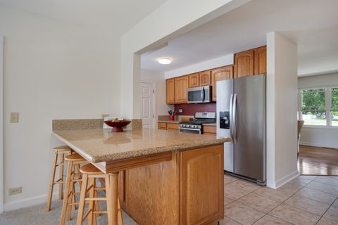 Tiny photo for 586 Aztec Drive, Carol Stream, IL 60188 (MLS # 12620468)