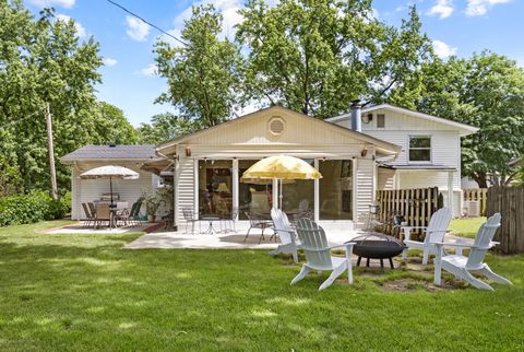 Tiny photo for 586 Aztec Drive, Carol Stream, IL 60188 (MLS # 12620468)
