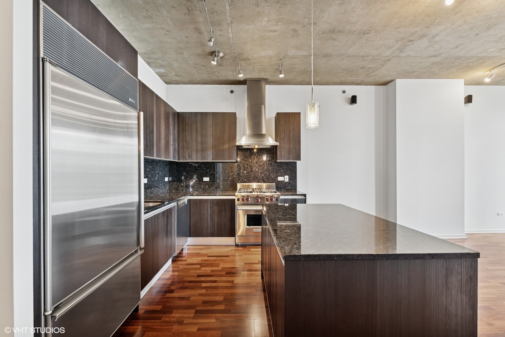 600 N Fairbanks Court 3408