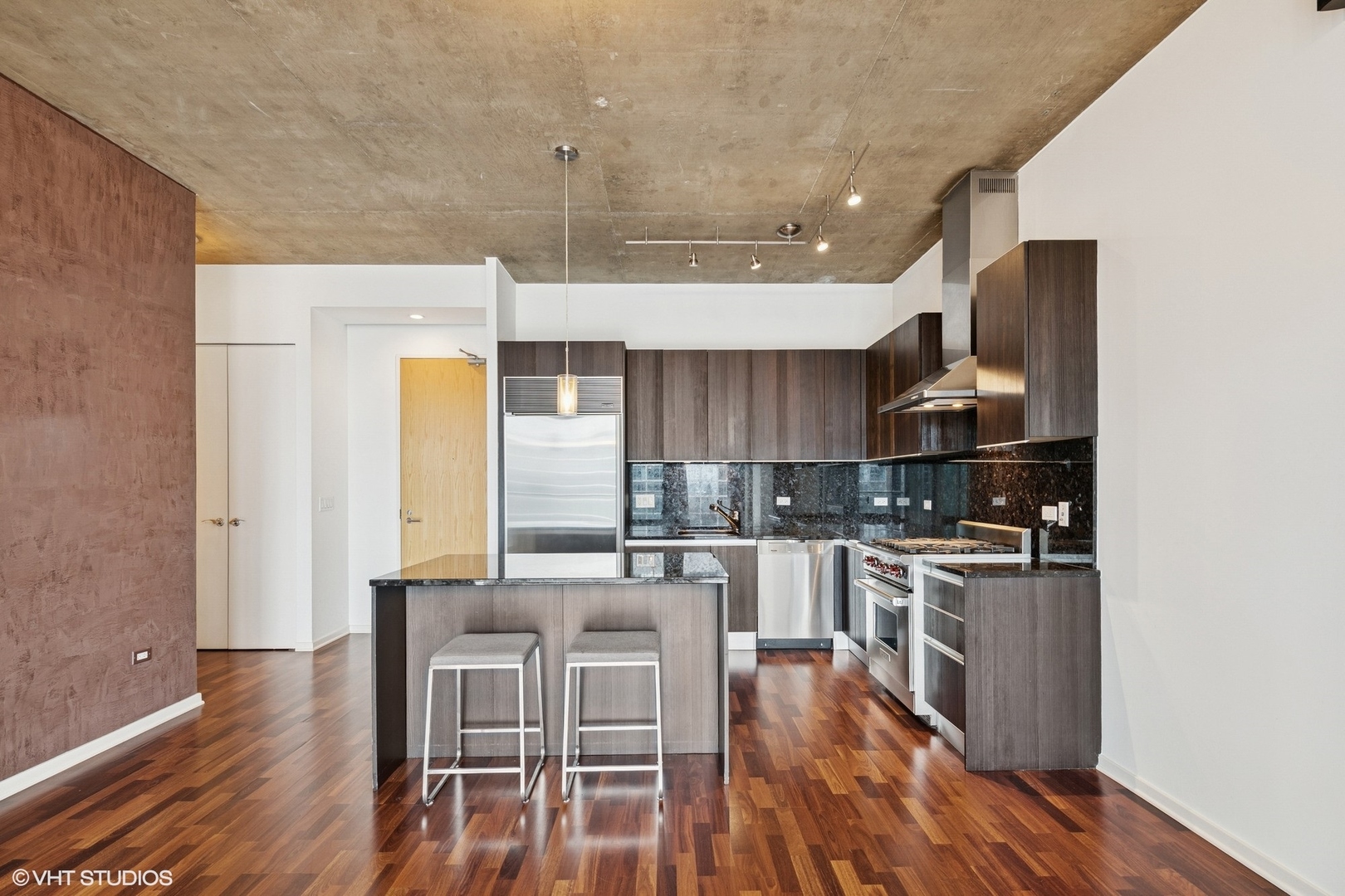 600 N Fairbanks Court 3408