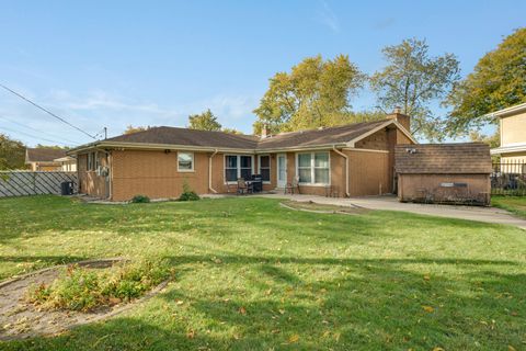 Tiny photo for 16321 Maryland Avenue, South Holland, IL 60473 (MLS # 12509102)