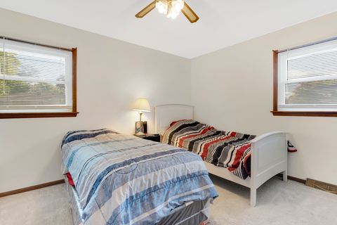 Tiny photo for 16321 Maryland Avenue, South Holland, IL 60473 (MLS # 12509102)