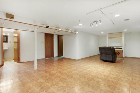 Tiny photo for 16321 Maryland Avenue, South Holland, IL 60473 (MLS # 12509102)