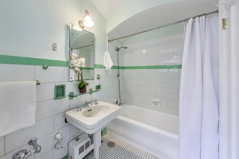 Tiny photo for 222 E CHESTNUT Street #9D, Chicago, IL 60611 (MLS # 12733082)