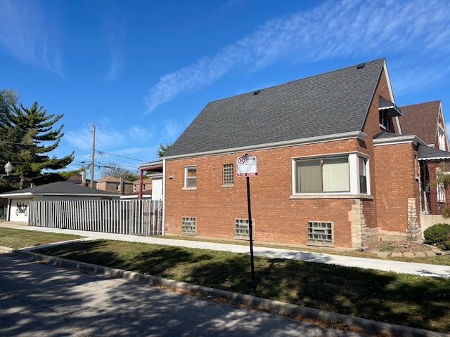 10458 S Calumet Avenue