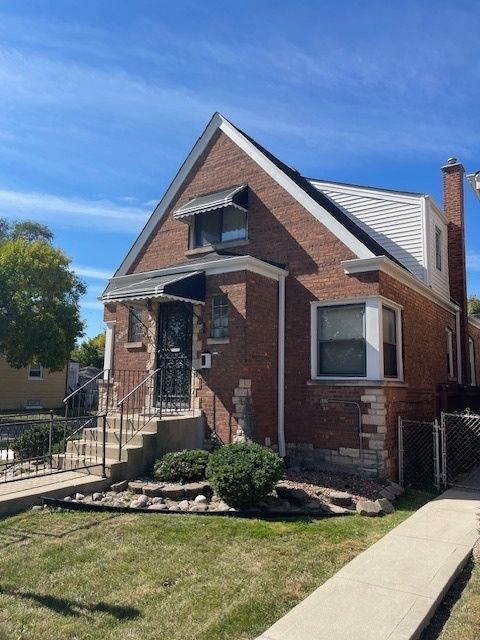 Tiny photo for 10458 S Calumet Avenue, Chicago, IL 60628 (MLS # 12490334)