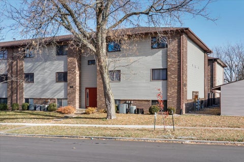 Photo of 1920 Tracy Drive #9, Bloomington, IL 61704 (MLS # 12745365)