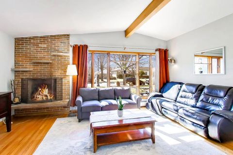 Tiny photo for 2109 Dobson Street, Evanston, IL 60202 (MLS # 12581065)