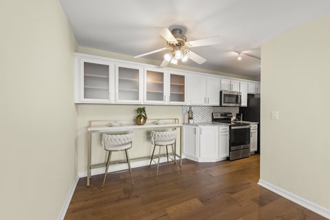 Tiny photo for 1043 S York Road #606, Bensenville, IL 60106 (MLS # 12757566)