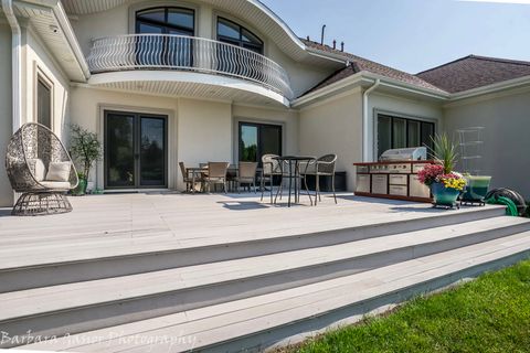 Tiny photo for 378 E Deerpath Road, Wood Dale, IL 60191 (MLS # 12666286)