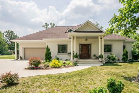 Tiny photo for 378 E Deerpath Road, Wood Dale, IL 60191 (MLS # 12666286)