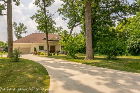 Tiny photo for 378 E Deerpath Road, Wood Dale, IL 60191 (MLS # 12666286)