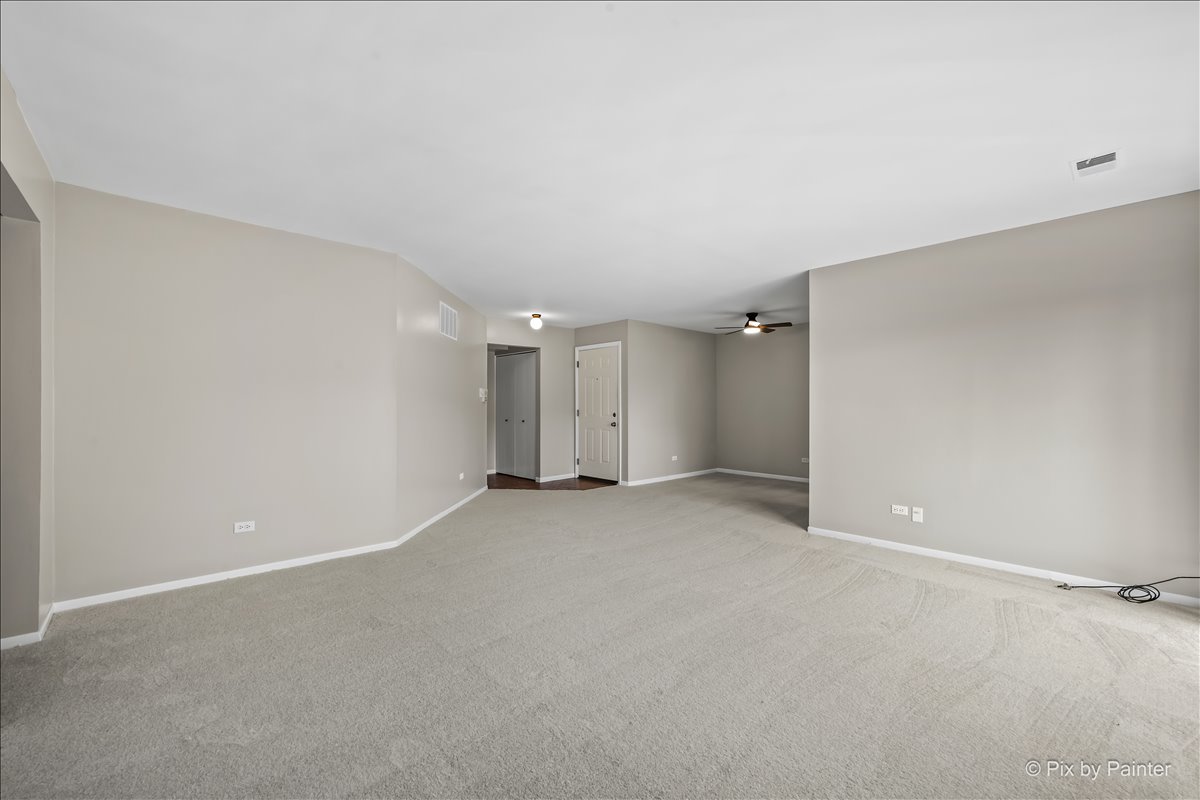 827 E KINGS Row 8